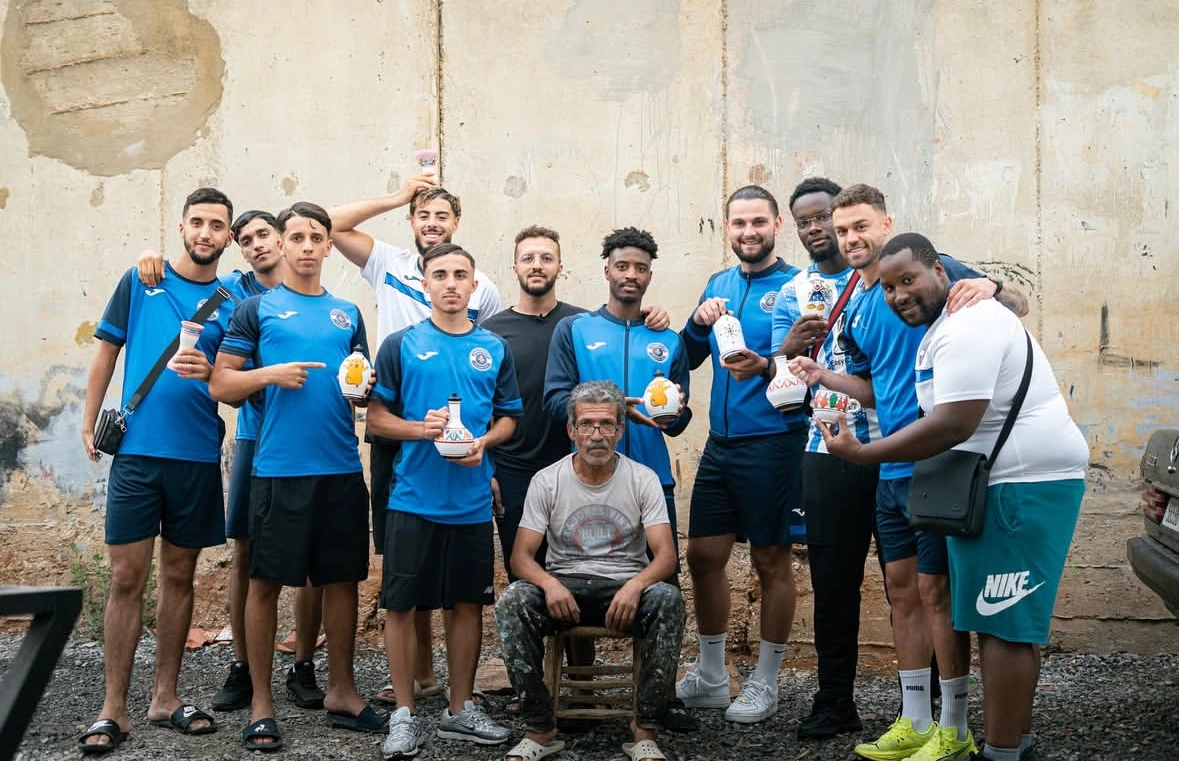 Groupe lors de l'atelier poterie